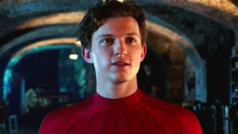 Tom Holland is in the center of the Web 